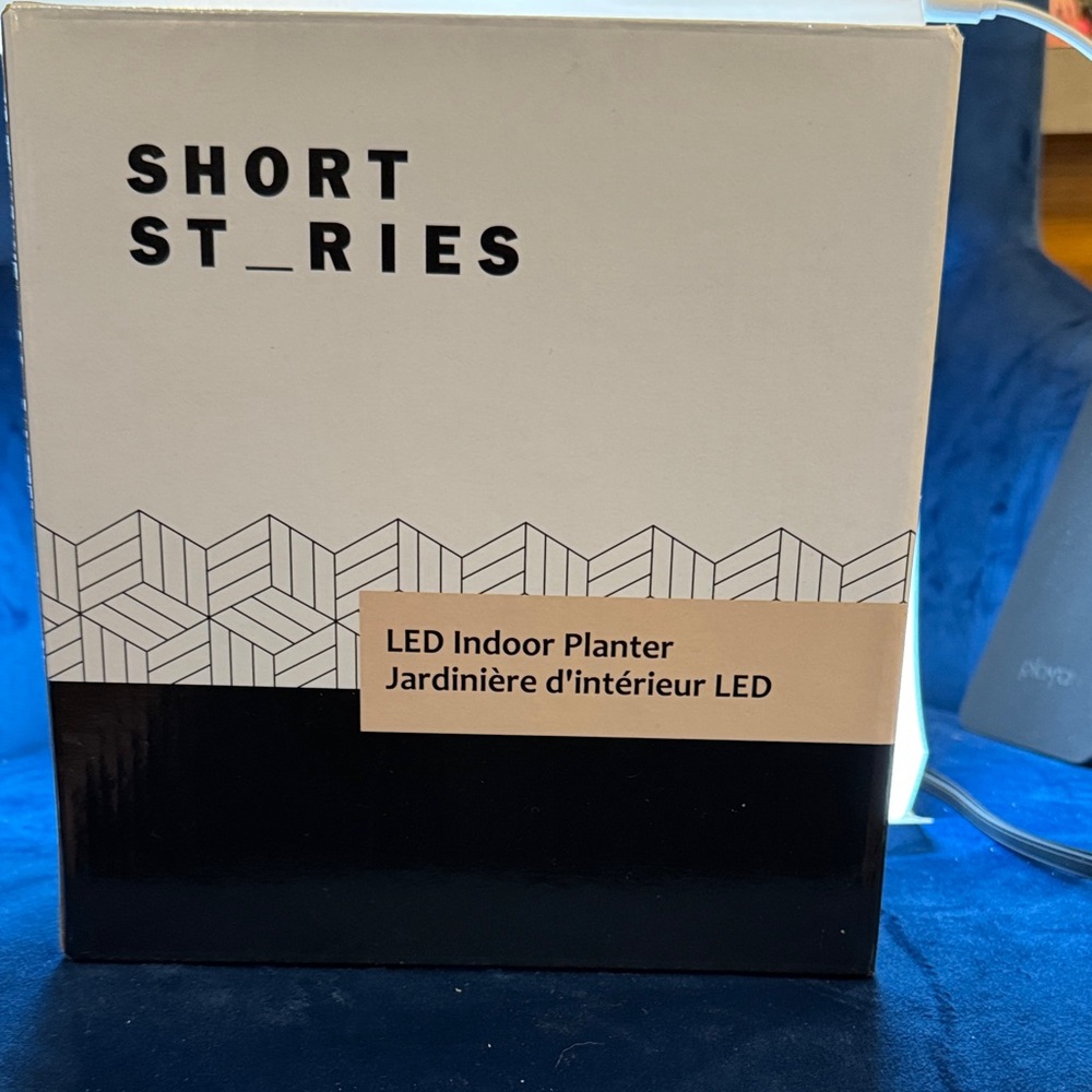 Short Stories LED Indoor Planter